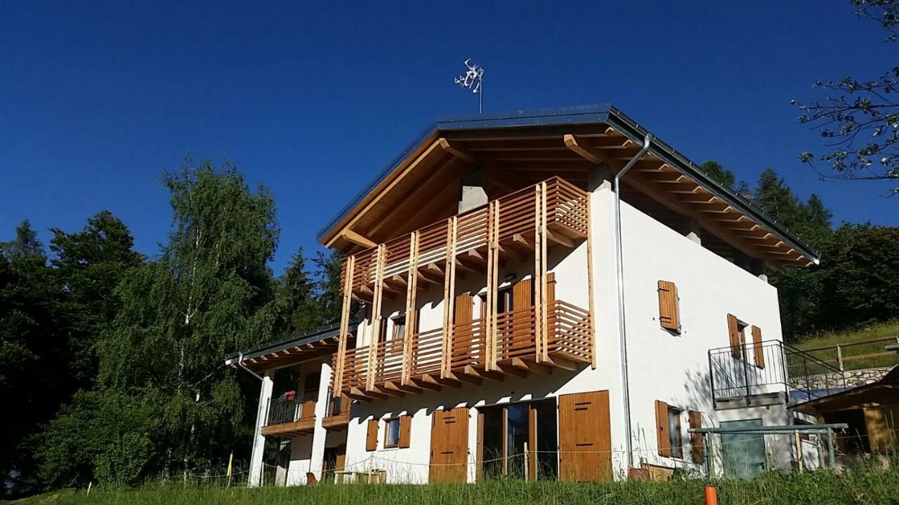 Garni Fobbie Hotel Brentonico Bagian luar foto